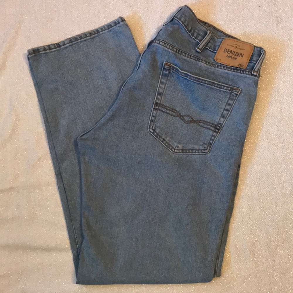 Men’s Levi’s jeans size 38w 34l